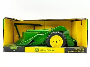 1/16 John Deere 60 Tractor With Corn Picker Sheller - Picture 1 of 3