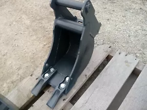 Baggerlöffel Tieflöffel Minibagger LEHNHOFF MS01 0,8 -1,5 t 200 mm mit Zähnen - Bild 1 von 4