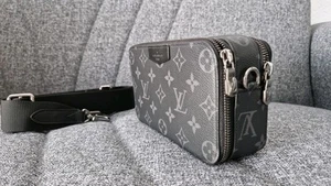 Louis Vuitton Tasche Herren - Alpha Wearable Wallet - ungetragen - Bild 1 von 17