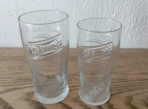 Vaso de media pinta en relieve Carling y lata más grande 440 ml hombre cueva, barra para el hogar. - Imagen 1 de 9