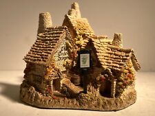 1983 GREEN DRAGON PUB BY DAVID WINTER FIGURINE MADE IN ENGLAND