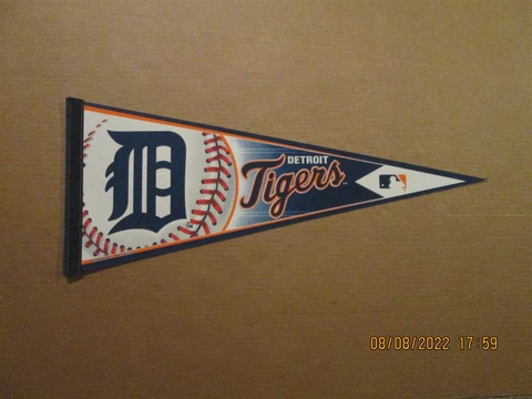MLB Detroit Tigers Vintage Circa 2006 Team Logo Baseball Pennant Cover