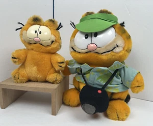 Garfield Vacation Tourist Camera 9" Plush & 6" Garfield Plush - VTG Dakin 1981 - Picture 1 of 7
