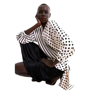 Blusa envolvente a rayas lunares negra crema Zara para mujer talla XS oversize - Imagen 1 de 12