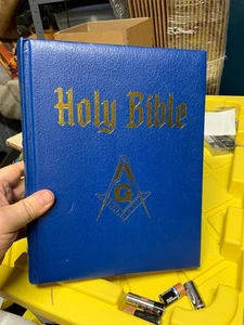 Holy Bible - Free Mason- Heirloom Edition - HC - Unused - Foto 1 di 14
