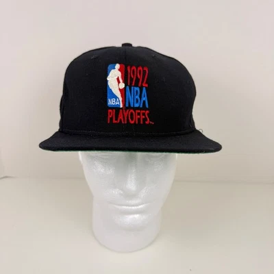 De colección 1992 NBA Playoffs Snapback Sombrero New Era Baloncesto Negro Foto 1 de 4