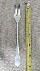 FORCHETTA SOTTACETO E OLIVE VINTAGE PLACCATA ARGENTO ๐ฅ๐ซ - Foto 1 di 8