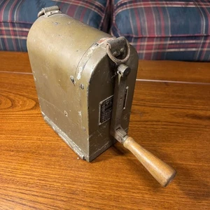 WWII Type 21 Hand Crank Dynamo for Type 94 No.6 Radio Mitsubishi Military Rare - Picture 1 of 10