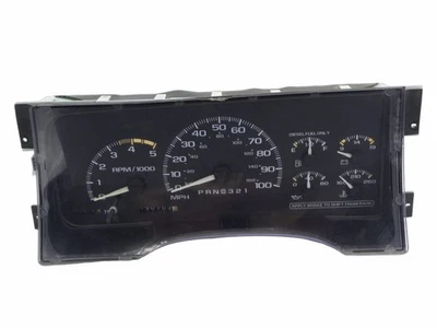 Cuadro de instrumentos velocímetro diésel *130 k millas* para 1995 C/K Suburban Foto 1 de 4