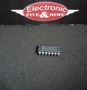 MC14023BCP Motorola NAND Gate  3-Func 3-Input  PDIP14   IC - Picture 1 of 1