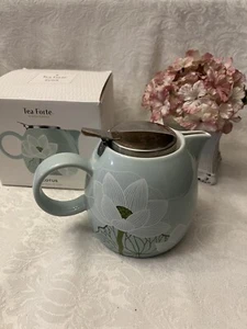Tea Forte Ceramic Lotus Teapot with Infuser 24oz New In Box - Picture 1 of 5