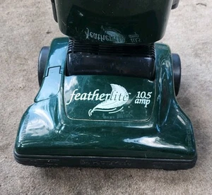 Dirt Devil Featherlite Green Bagged 10.5amp Upright Vacuum Model 085440 Royal US - Picture 1 of 10
