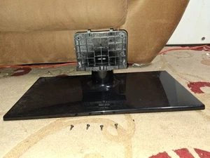 Samsung PN51D550,PN51D530,PN51D450,PN43D490,PN43D450,PN43D430 TV Stand W/SCREWS - Picture 1 of 5