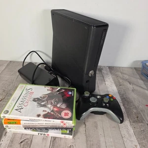 Xbox 360 S Slim 250GB Console Bundle One controller, leads 5 Games Tested - Picture 1 of 17