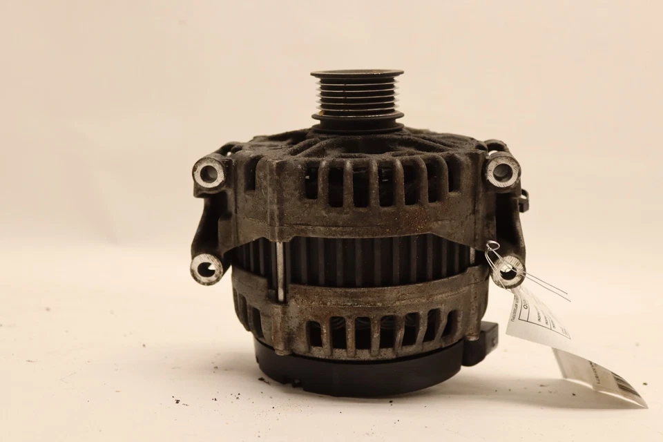 2010-2011 MERCEDES S-CLASS S550 W221 AWD ENGINE MOTOR ALTERNATOR GENERATOR OEM - Image 1 of 4