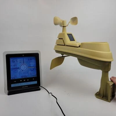 AcuRite Iris Professional 5 in 1 Weather Station 01536 Includes Outdoor Sensor - Image 1 of 4