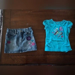 Mädchen 5 Jeansrock und Kurzarm Oberteil - Bild 1 von 3