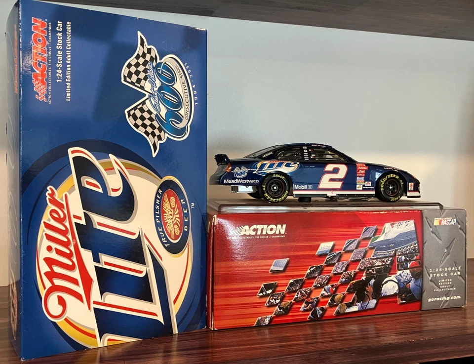 Dodge Intrepid 2003 Rusty Wallace #2 Miller Lite Action 600º arranque consecutivo Foto 1 de 4