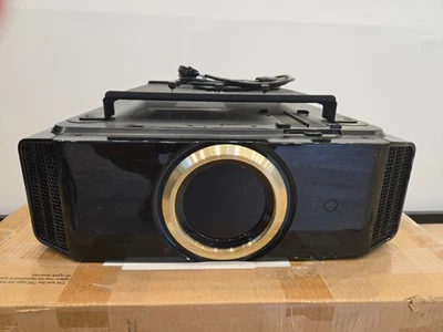 JVC DLA-RS60 projector - Image 1 of 4