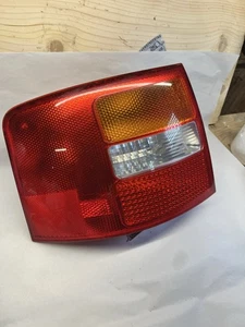 Luz trasera izquierda conductor audi a6 allroad c5 00-05 4b9 945 095 g original - Imagen 1 de 6