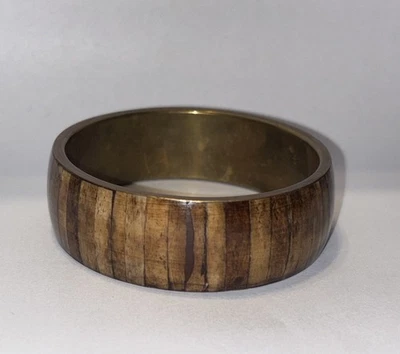 Brazalete brazalete vintage de latón y hueso Foto 1 de 4