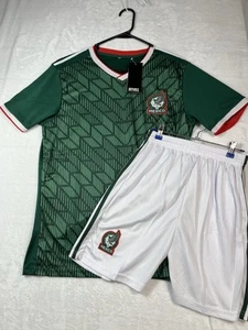 Sports Best Fashion Fußball Mexiko Trikot mit Shorts Größe Medium grün neu mit Etikett - Bild 1 von 10