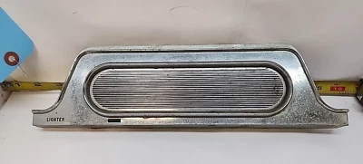 Bisel de placa de ajuste de eliminación de radio cromada GM 575174 1959 Oldsmobile 88-98 (621) OEM Foto 1 de 4
