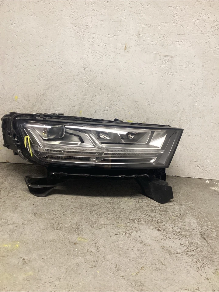 Farol lateral direito do passageiro Audi Q7 2017-2019 fabricante de equipamento original LED COMPLETO 4M0941774B - Imagem 1 de 4