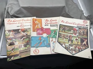 St Louis Cardinal YEarbooks - 1969, 1970, 1971 - Gibson - Brock - Schoendienst - Picture 1 of 10
