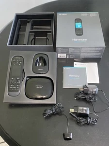 Logitech Harmony Ultimate Home Remote mit Hub und 1 Emitter 915-000237 - Bild 1 von 24