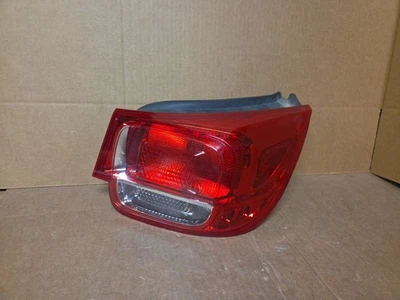 Chevrolet Malibu 2013-2016 pasajero cuarto derecho panel luz trasera OEM H246 Foto 1 de 4