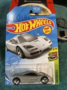2020 HOT WHEELS - HW EXOTICS - McLAREN F1 - SILVER - Picture 1 of 3
