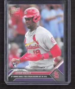2023 Topps Now #110 Jordan Walker RC viola 21/25 - Foto 1 di 2