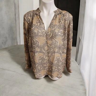 Blusa de seda VINCE floral gola plissada US$ 345 em cores naturais XS  - Imagem 1 de 4