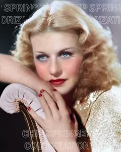 GINGER ROGERS IN ABITO PAILLETTES ORO 8X10 BELLISSIMA FOTO A COLORI DI CHIP SPRINGER - Foto 1 di 1