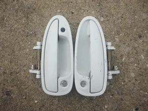 JDM HONDA ACURA INTEGRA 94-01 (DC2,DB8) EXTERIOR FRONT DOOR HANDLE OEM - Picture 1 of 9