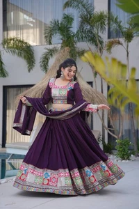 Pakistani Lehenga Choli Bridal Lengha Wedding Indian Party Bollywood Designer - Picture 1 of 13