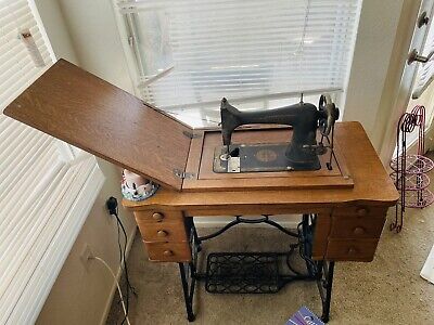 Moving! Antique Franklin Treadle Sewing Machine C. 1900’s Tiger Oak Cabinet • 350$