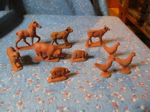 Vintage Group Plastic Farm Animals Horse 2 1/4" H Pigs Calves Rooster - Picture 1 of 7