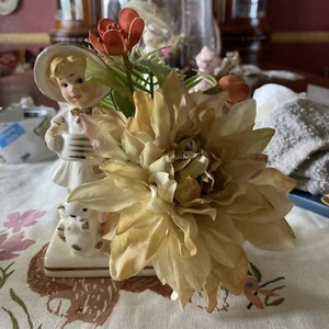 Vintage little girl planter  - Picture 1 of 3
