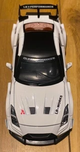 1:32 Nissan GTR CSR2 Modellauto Diecast mit funktionierenden Lichtern UK Verkäufer - Bild 1 von 5