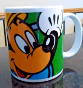 Mickey Mouse & Pluto Golfing Cup Disney - ceramic - FS V - Picture 1 of 3