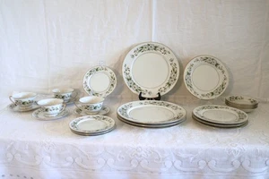 VOGUE GOVERNORS MANSION ARLINGTON USA Flowers 24 Pcs 6 Pc Place Set Serv for 4 - Picture 1 of 22