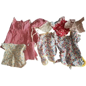 Vintage 1920/30’s Futtersack Puppenkleidung Konvolut Handarbeit Kleider, Haube & Strampler - Bild 1 von 10