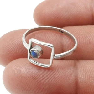 Natural Rainbow Moonstone Solid Silver Daughter Gift Band Ring Elegant Jewellery - Foto 1 di 8