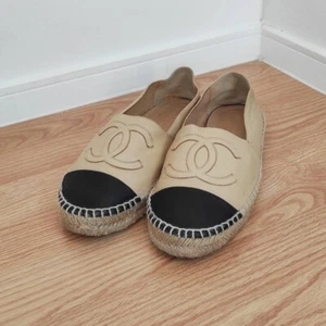 Chanel Espadrilles Lambskin Leather Cap Toe Flat Beige/Black Size: EU37 US7 - Picture 1 of 12