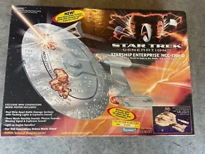 Enterprise 1701 Battle Damage Star Trek Next Generations Playmates Sealed NIB - Picture 1 of 9