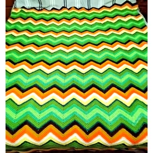 Crochet Handmade Dona Warner Chevron Afghan 55"x68" Green Yellow Brown White Tan - Picture 1 of 9
