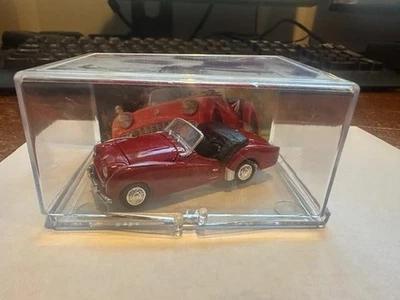 Johnny Lightning British Invasion 1961 Triumph TR3A In Case 1/64 - Image 1 of 2