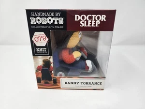 Figura Vinilo Hecha a Mano por Robots Doctor Sleep DANNY TORRANCE 079 Serie Tejida NUEVA - Imagen 1 de 12